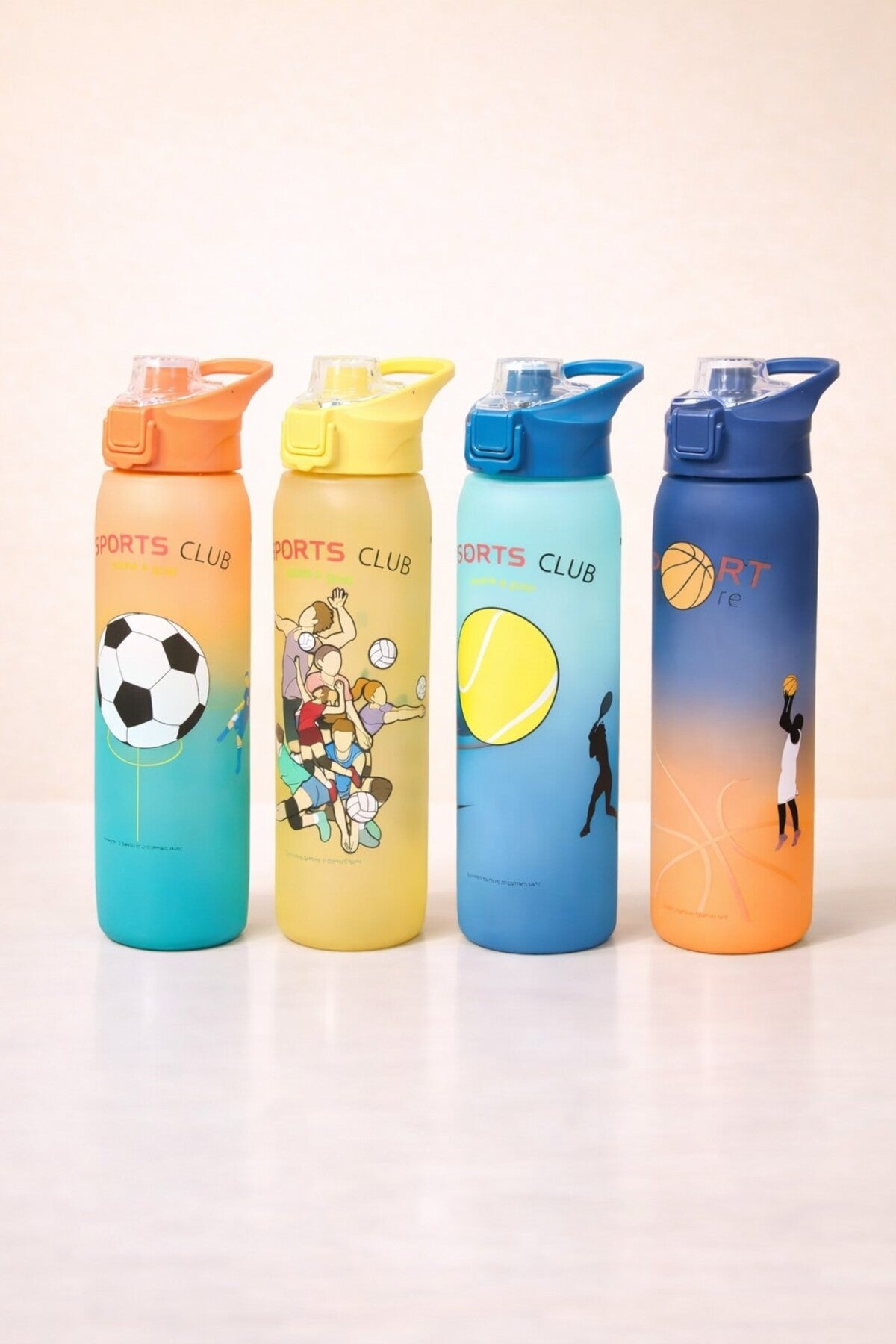 1100 ml Sports Club Matara Suluk Okul Spor sofra üzerinde kullanım görüntüsü