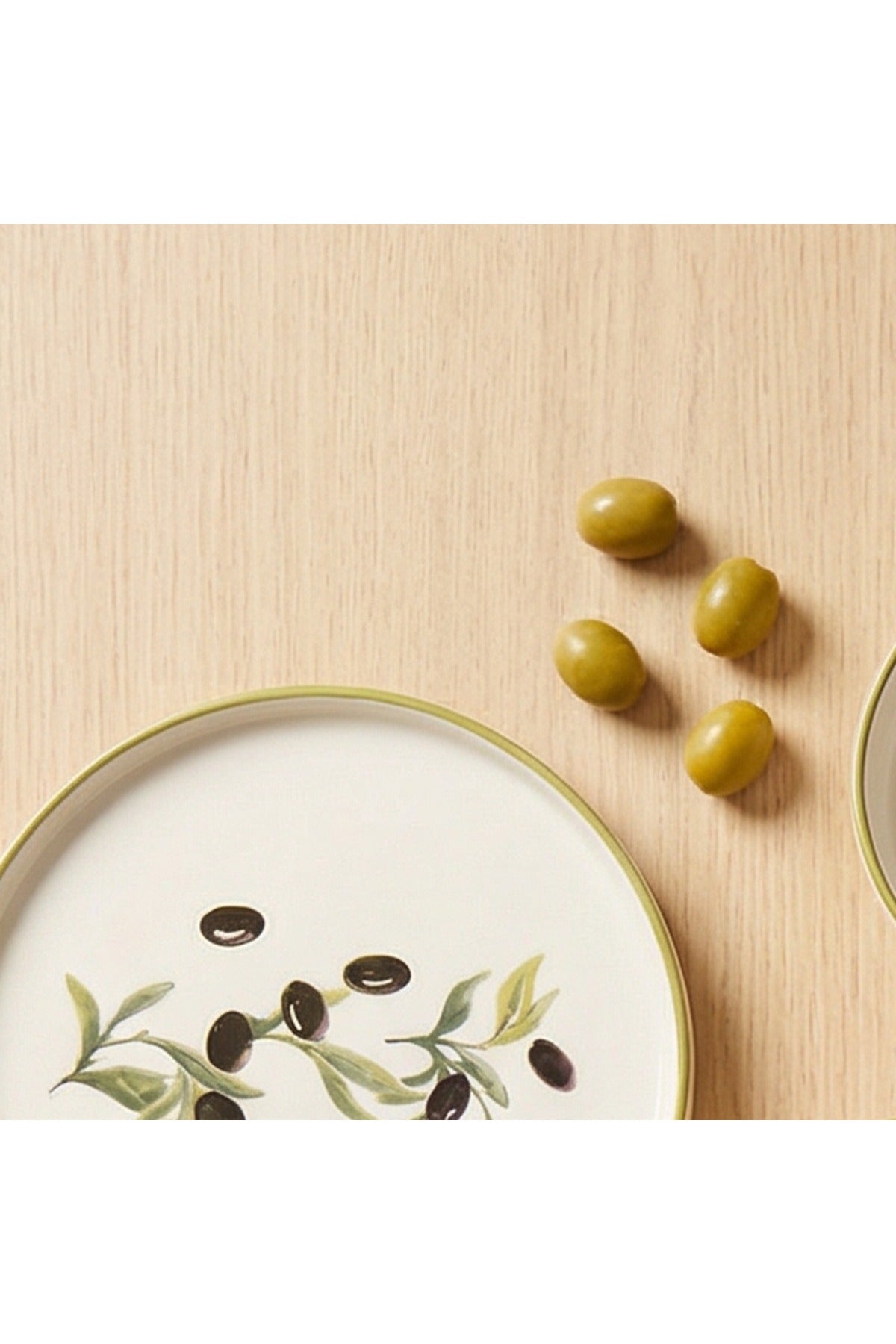 Olive 14 Parça 6 Kişilik Kahvaltı Takımı kutu ve sunum görüntüsü
