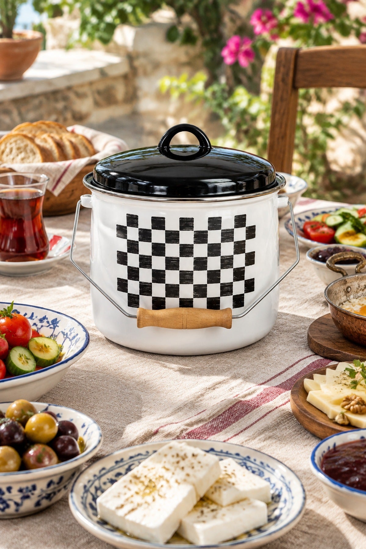Emaye Bakraç 22 cm 5 Litre Kuş Model Kapaklı Ahşap Tutamaklı Süt ve Yo Kuş Model